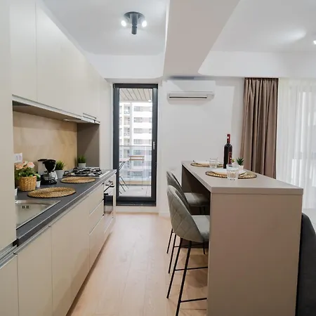 Boulevard Iuliu Maniu Hideaway: Politehnica Studio Apartment *