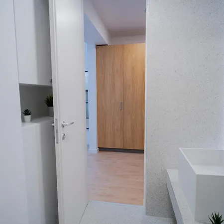 Boulevard Iuliu Maniu Hideaway: Politehnica Studio アパート *